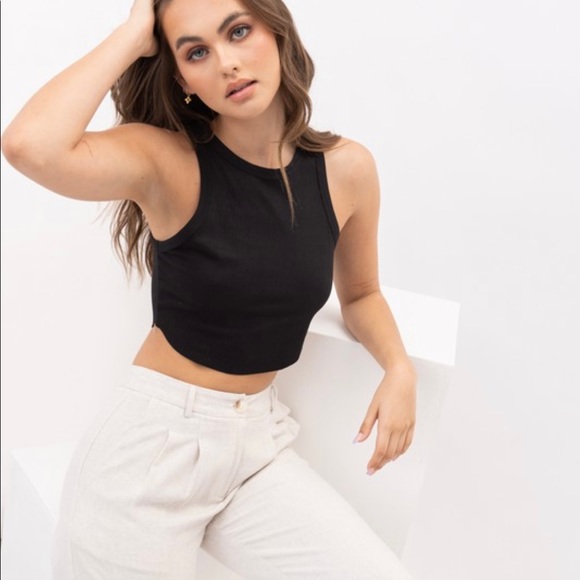 BLACK RACERBACK CROP TOP 🖤 - Picture 2 of 4